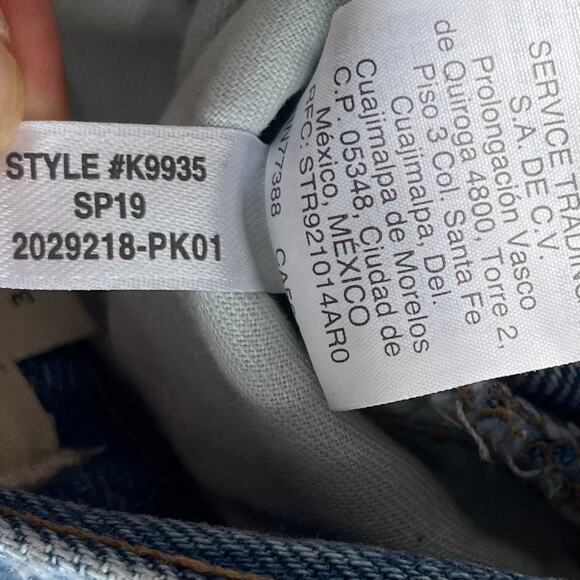 Madewell The Mom Jean in Melva Wash 33 Plus - Picture 8 of 9